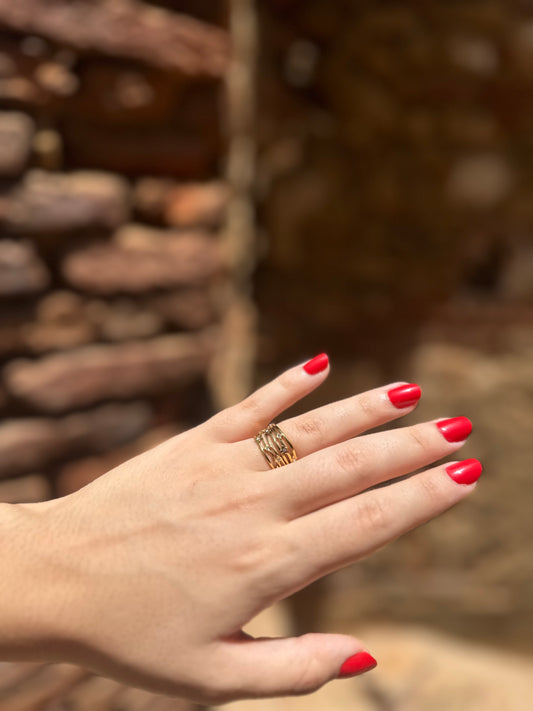 Naira ring